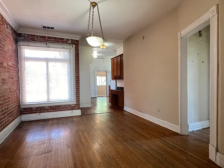 2259 N High St — Photo 9