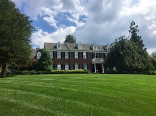 16 Spring Lake Dr, Far Hills, NJ 07931