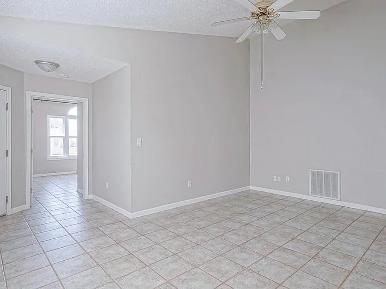 6521 Lake Joanna Cir — Photo 4