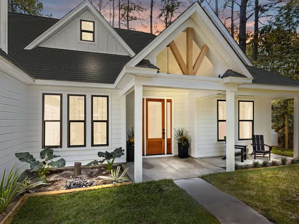 1047 Butterfly Ln, Awendaw, SC 29429