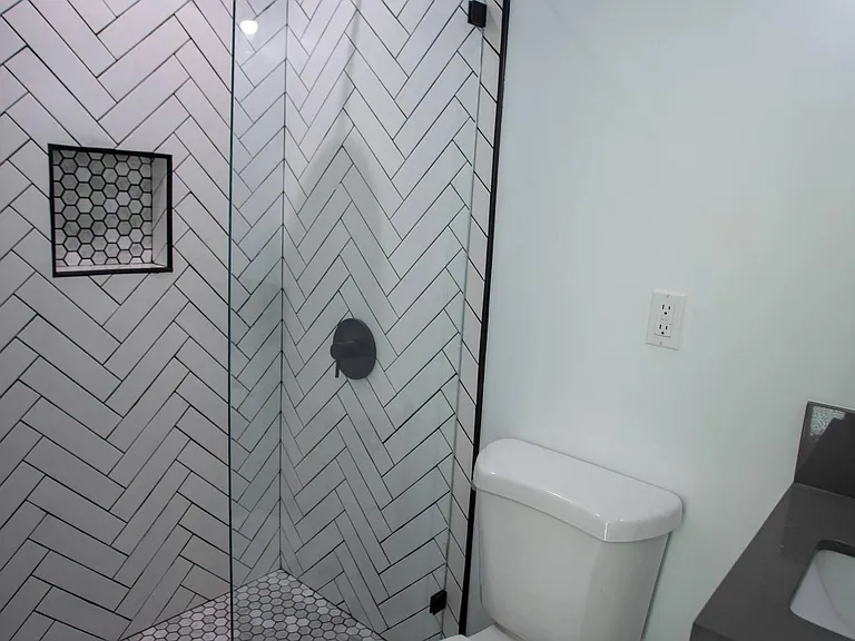 435 N Wilson Ave #10 — Photo 5