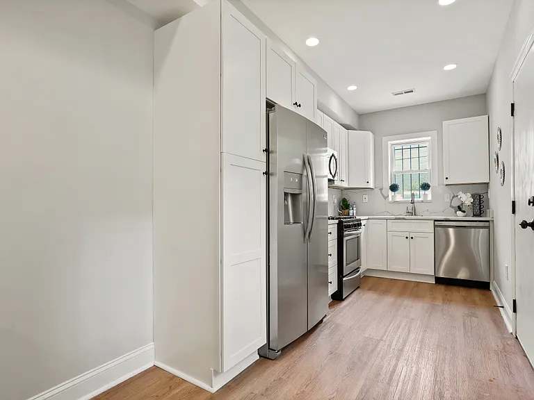 3207 Sherman Ave NW — Photo 10
