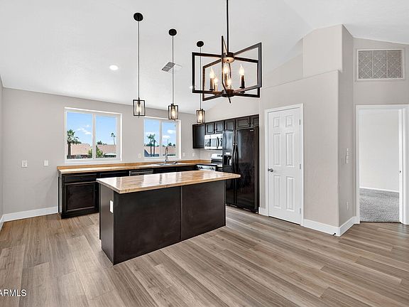 4th image of 1417 E MINERAL Road
