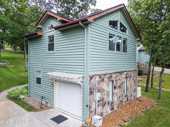 5th image of 146 Brokenwood Ln