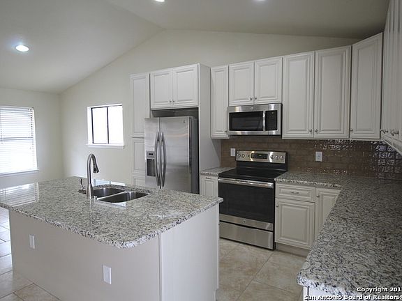 3rd image of 4711 Barhill Dr