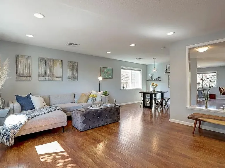 1312 Morrill Ave — Photo 4