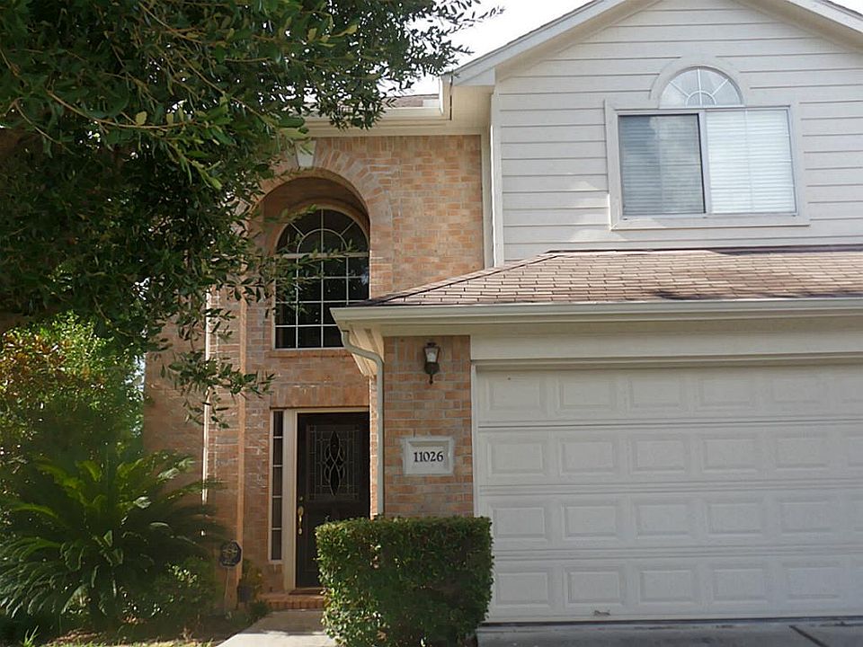 1st image of 11026 Creekline Green Ct