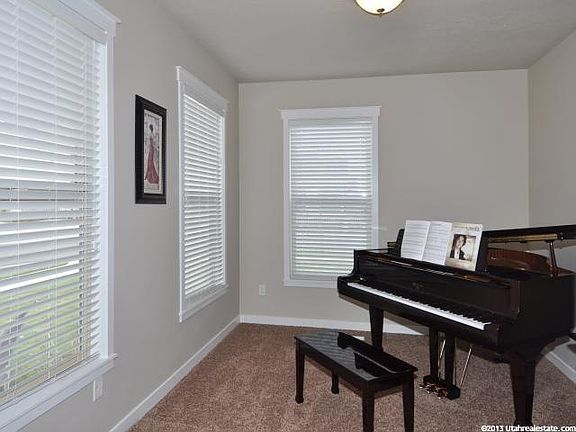 4th image of 10243 S Willamette Way