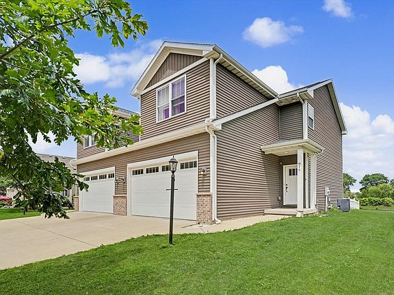 2nd image of 816 Sedgegrass Dr