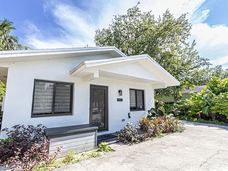 518 NW 94th St — Photo 30