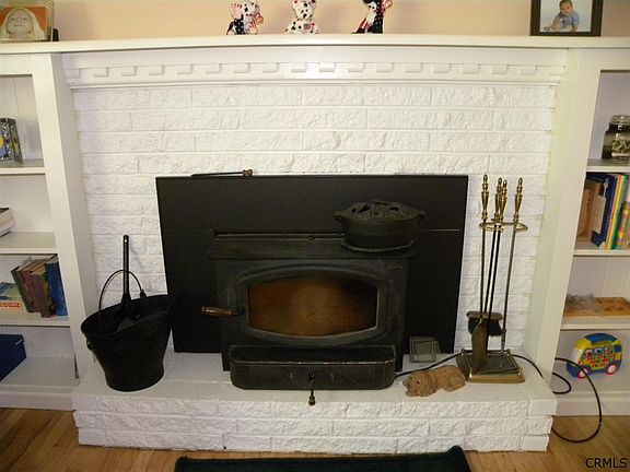 4th image of 27 Valdepenas Ln