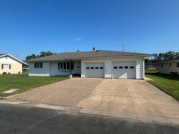 3rd image of 838 Jefferson Street
