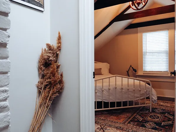 31 Warner St #2, Newport, RI 02840