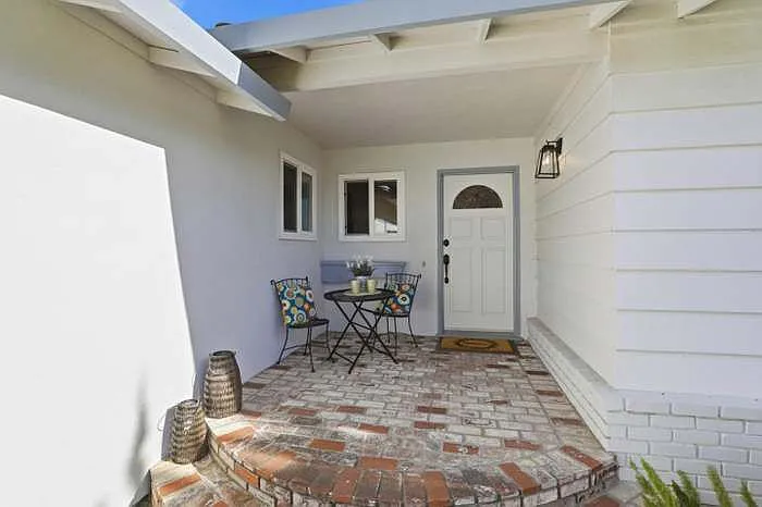 1670 Andalusia Way — Photo 4