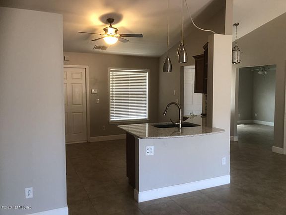 4th image of 13081 Twin Springs Ct