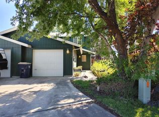 548 NE Negus Loop, Redmond, OR 97756