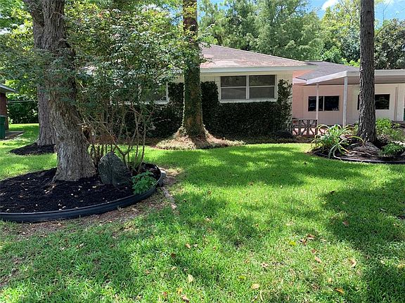 Wooded lot with no neighbors directly behind. Lots of cool shade trees.
