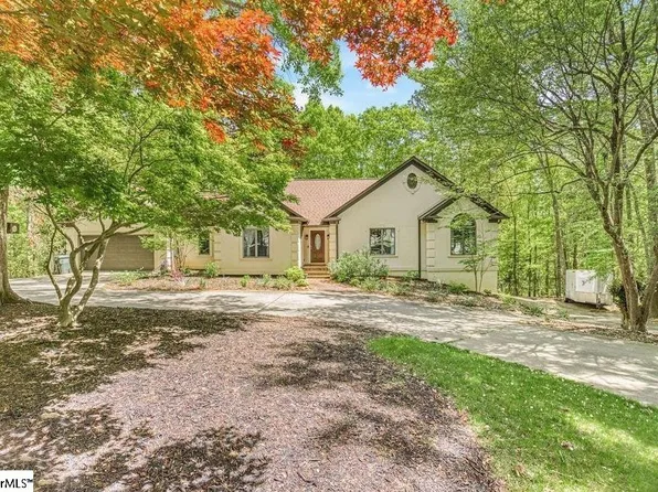 228 Muirfield Dr, Spartanburg, SC 29306