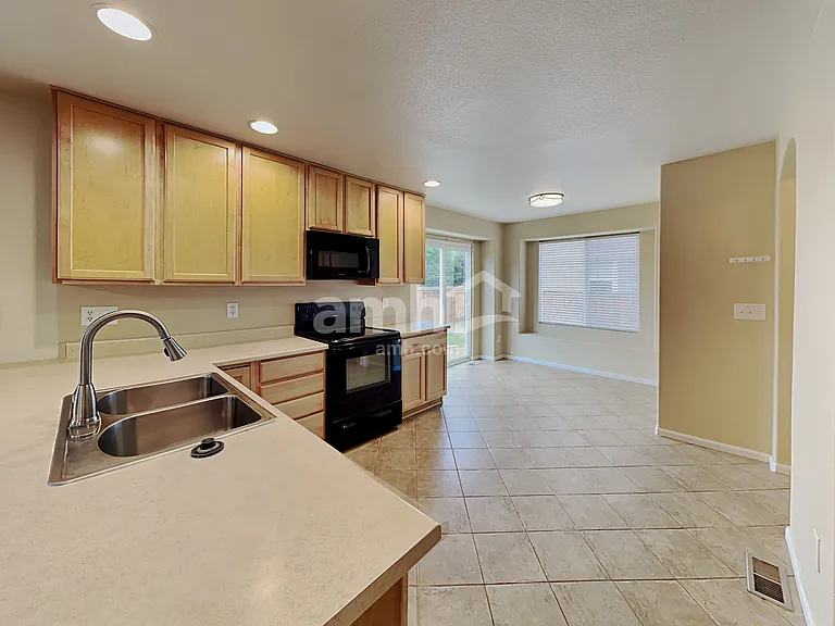 10745 Kalispell St — Photo 4
