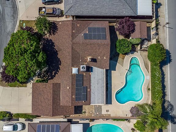 4th image of 26463 Hamre Pl