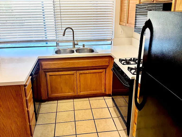 10026 Ashdale Ln — Photo 7