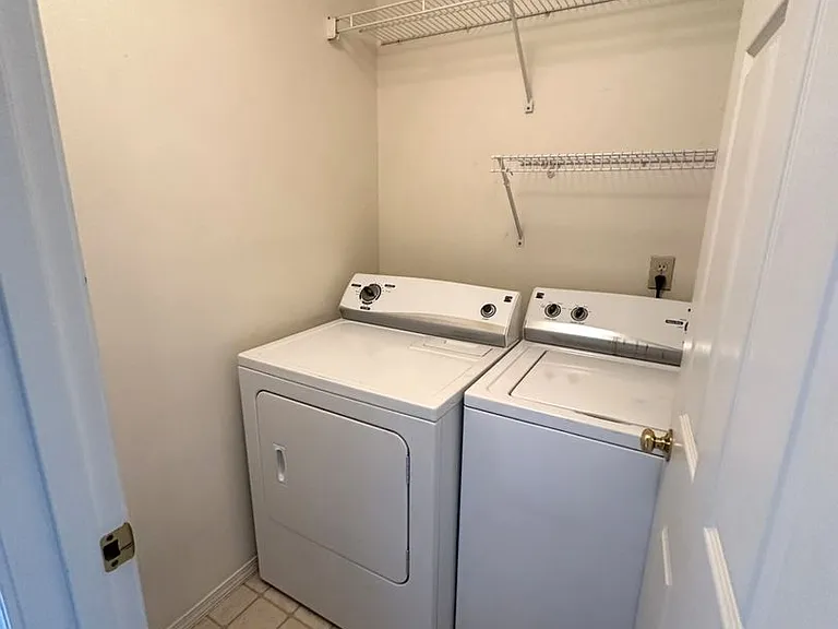209 E 18th Ave #10 — Photo 13
