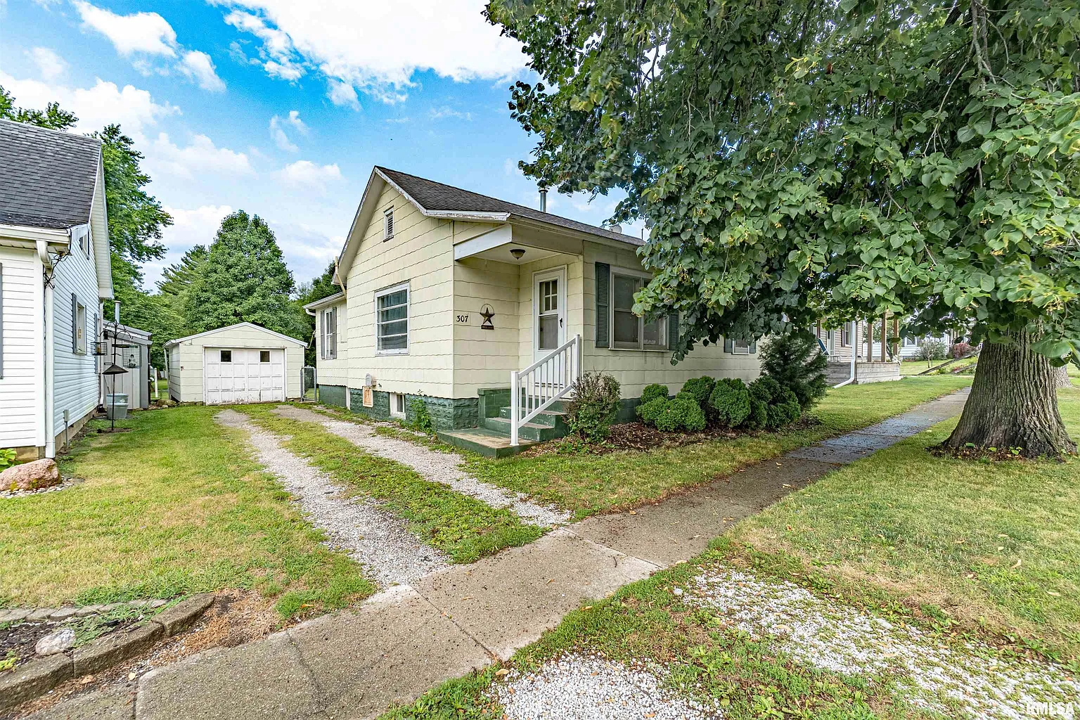 307 N Green St photo 1