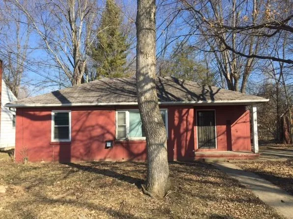 39 E Oak St, West Alexandria, OH 45381