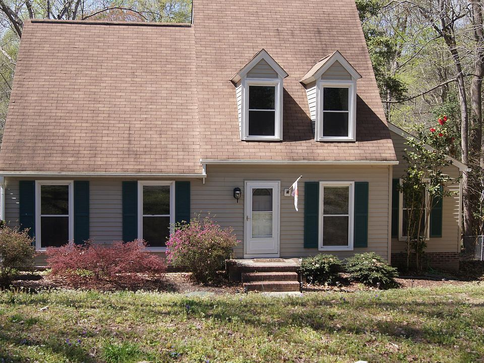 1st image of 204 Nina Ln