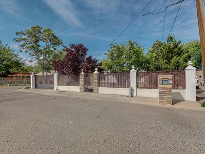 117 La Media Rd SW, Albuquerque, NM, 87105