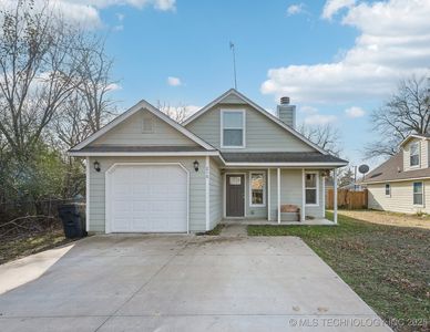 210 E 15th St, Mounds, OK, 74047