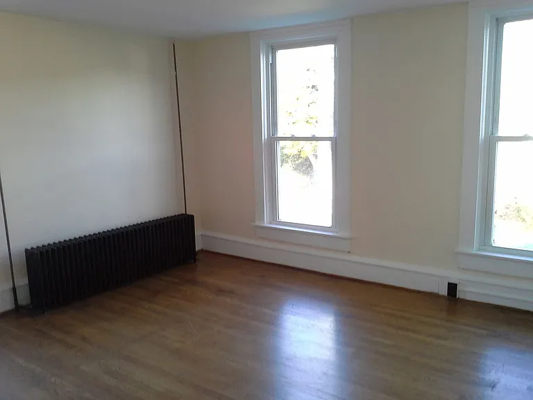 217-219 N Henderson St — Photo 12