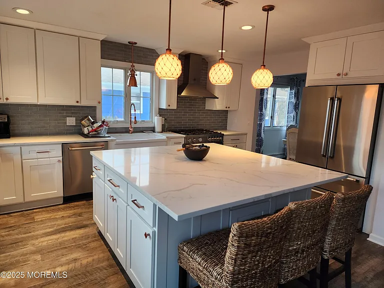 416 Blodgett Ave — Photo 6