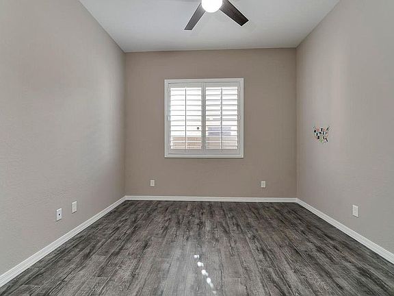 4th image of 1941 E Horseshoe Dr