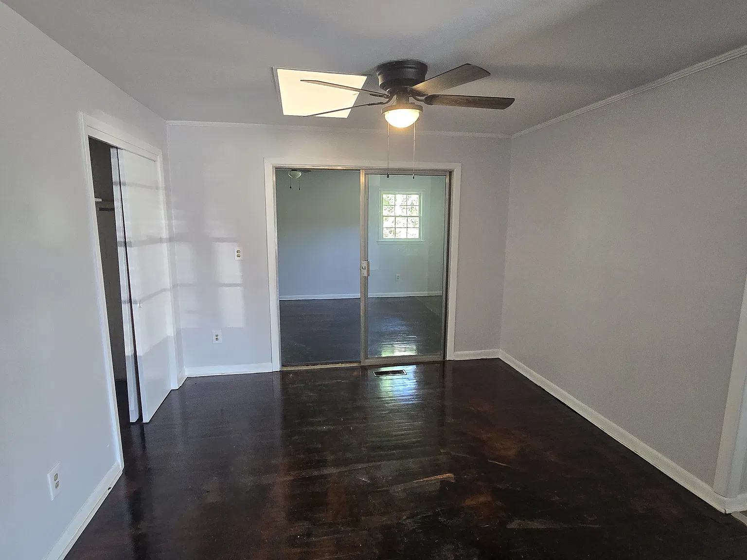 4 bed, 2000 sqft, $1,795 — Photo 4