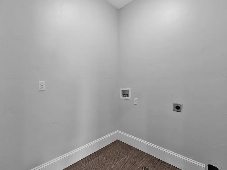 910 S Pace Pl — Photo 29