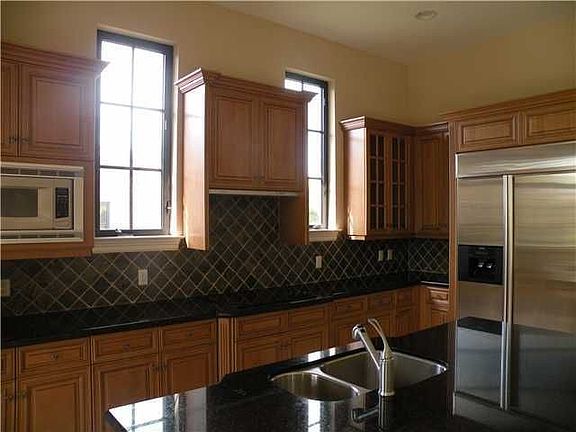 5th image of 9394 Satinleaf Pl