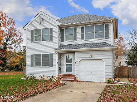 4th image of 131 Holly Court