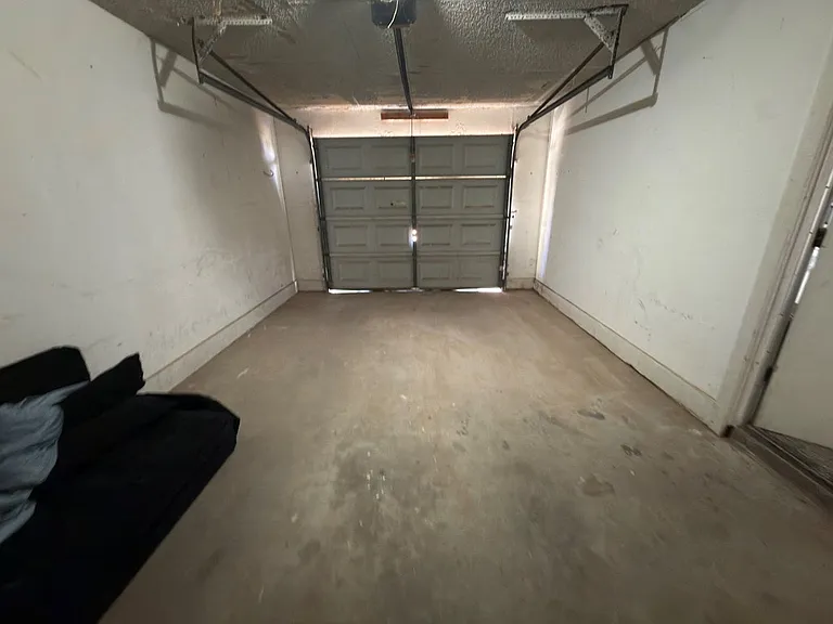1805 S Bryan Ave — Photo 12