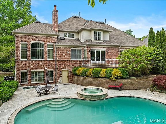 2nd image of 12932 Sunset Bluff Ct