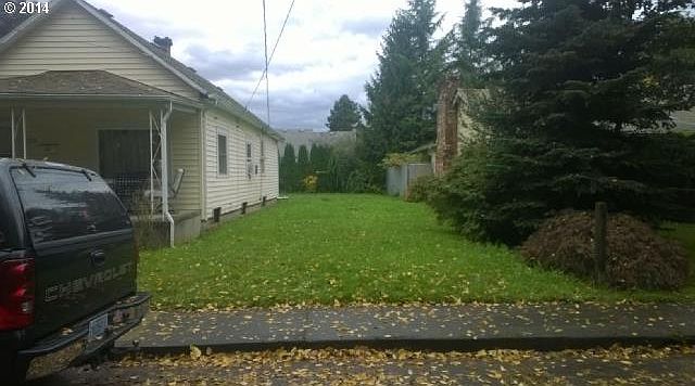 2nd image of 7553 N Syracuse St
