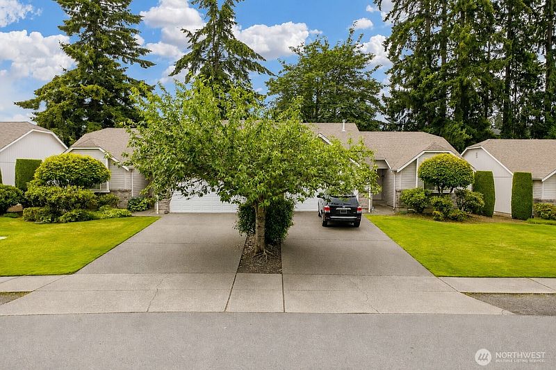4th image of 12702 -12704 119th Street Ct E