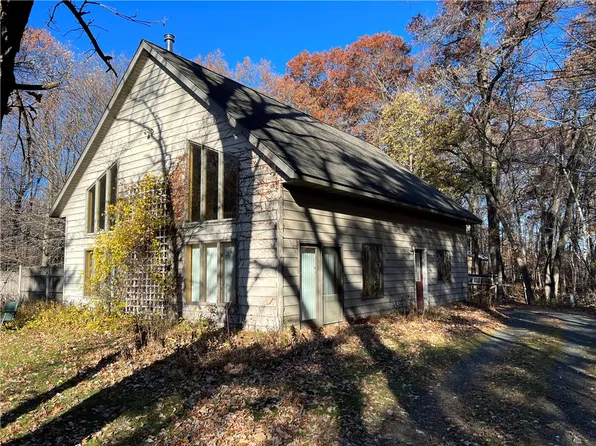 2415 Cherry Drive, Osceola, WI 54020