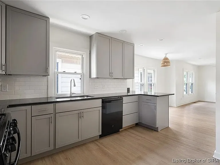 226 Sloemer Ave — Photo 7