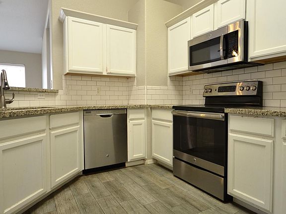 5th image of 4911 E Meadow Lark Way