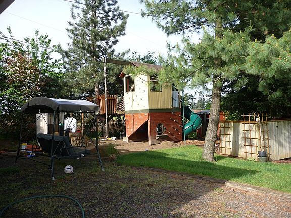 2 story tree house/rockwall/sandpit