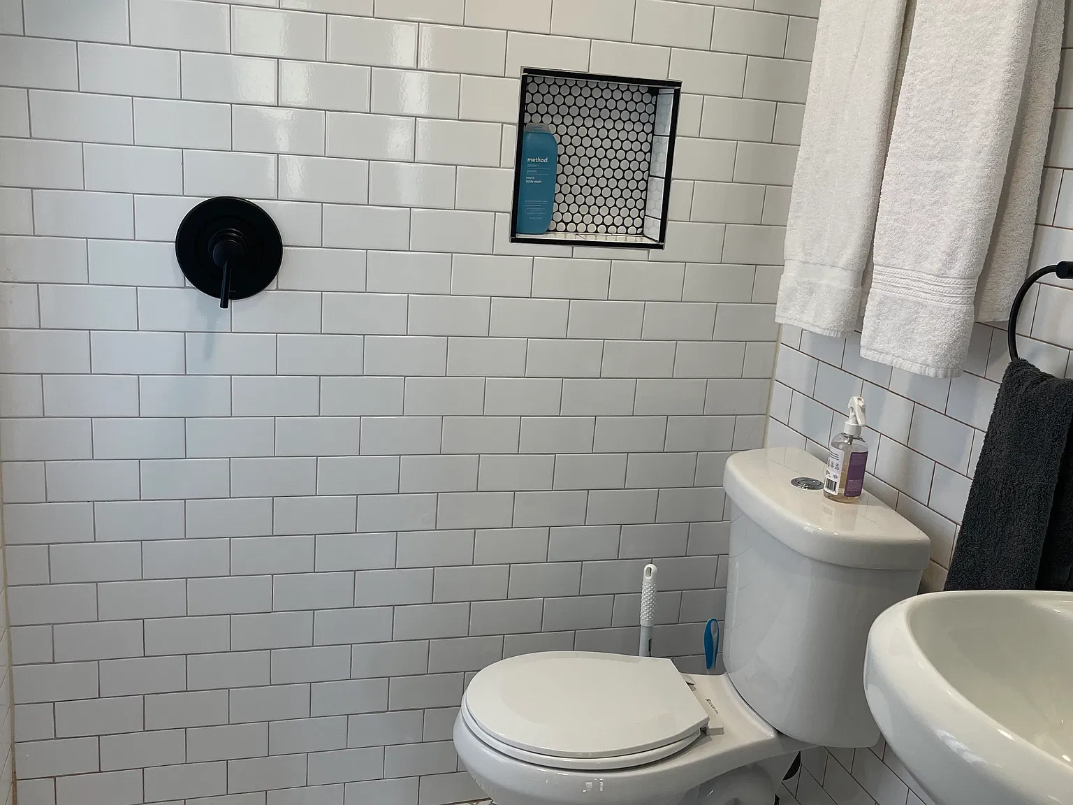 Private bathroom in bedroom 5