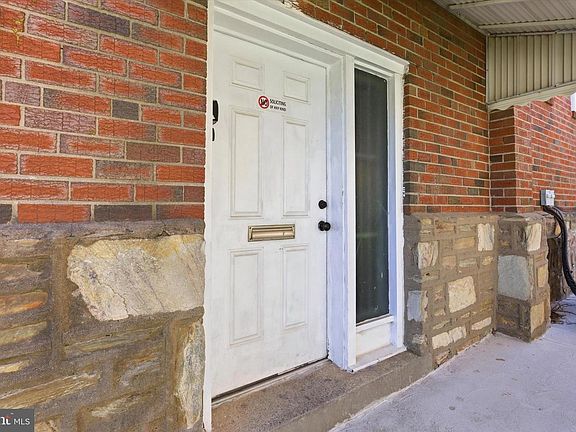 4th image of 8254 Rodney St