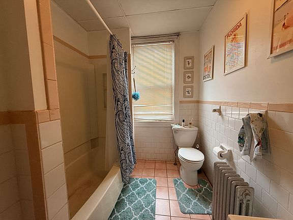 5th image of 216 Pleasant St #1R