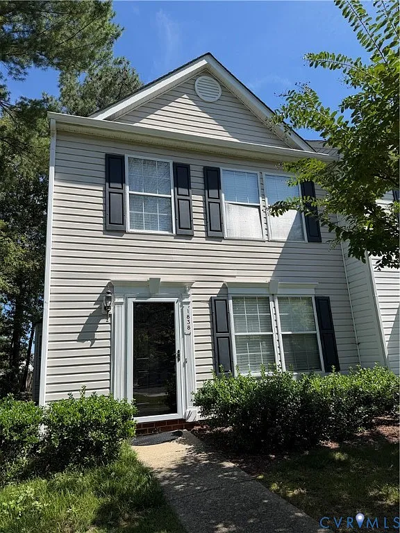 3 bed, 2.5 bath, 1292 sqft, $2,495 — Photo 2